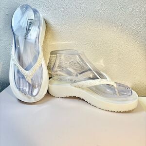 Touch Ups Wedding Bride White Flip Flop Style Wedge Sandals Glass Beading size 7